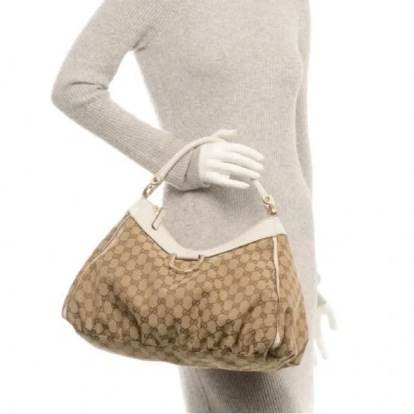 Gucci D-Ring Hobo Shoulder Bag 100% Authentic - Picture 2 of 7